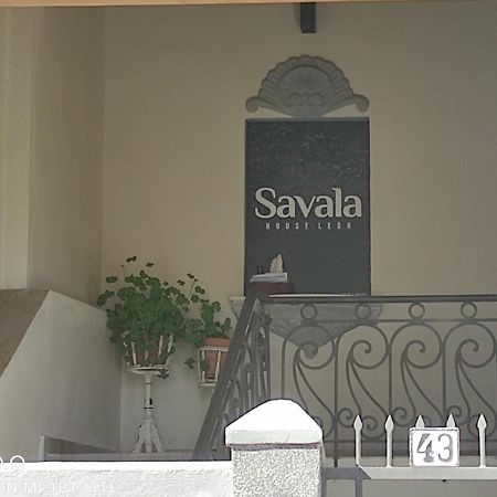 Savala House Leon Villa Bagian luar foto